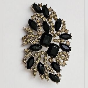 Vintage Mid-century Black & Smoky Stone Silver Tone Pin Brooch